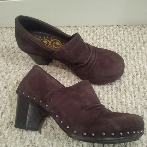 Shoes - Dansko Brown Suede Heeled Clogs Studs Women's 8.5 - 9   39